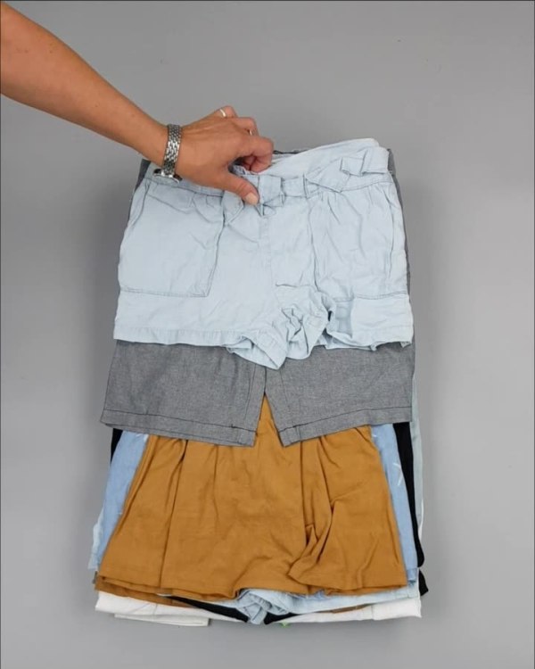 Фотография  923 - CUBUS детский микс лето (Children CUBUS mix)#15 кг, ЛОТ №2511 оптом в Пскове и Псковской области