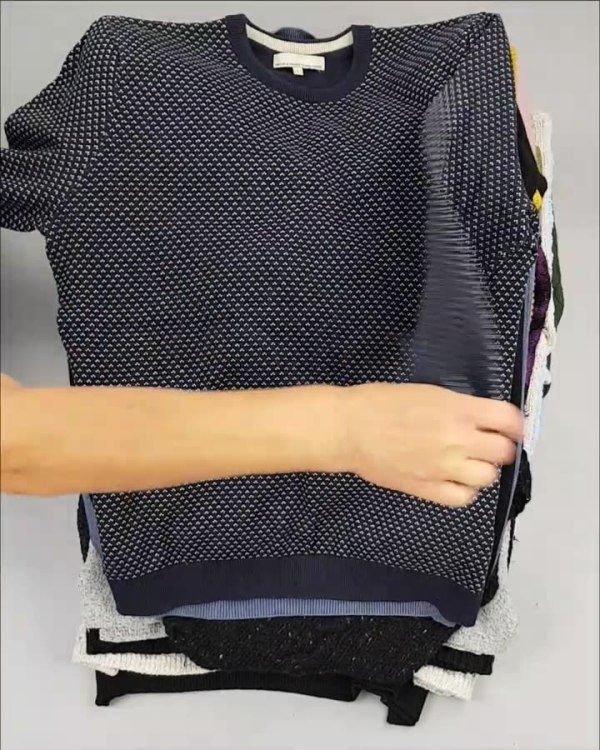 Фотография  650 - Джемпер муж+жен экстра#15 кг , Лот№2612 оптом в Пскове и Псковской области