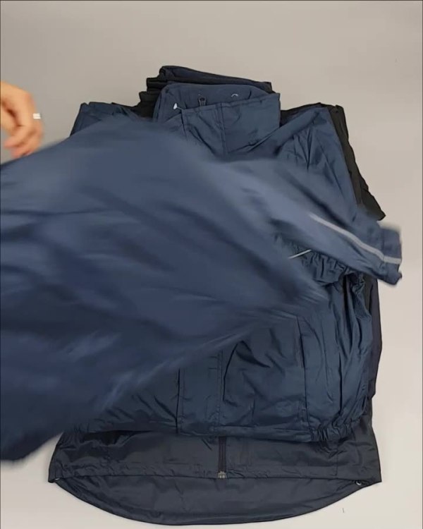 Фотография  909 - Куртки СПОРТ СТОК дети#10 кг , Лот№ 2641 оптом в Пскове и Псковской области