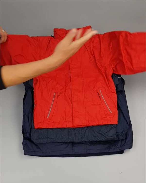 Фотография  889 - Куртки СПОРТ СТОК дети#10 кг , Лот№ 2643 оптом в Пскове и Псковской области