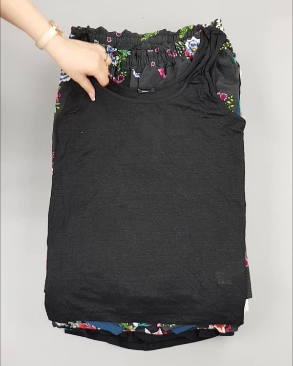 Фотография  608 - CALZEDONIA лето mix#50 шт, ЛОТ №4073 оптом в Пскове и Псковской области