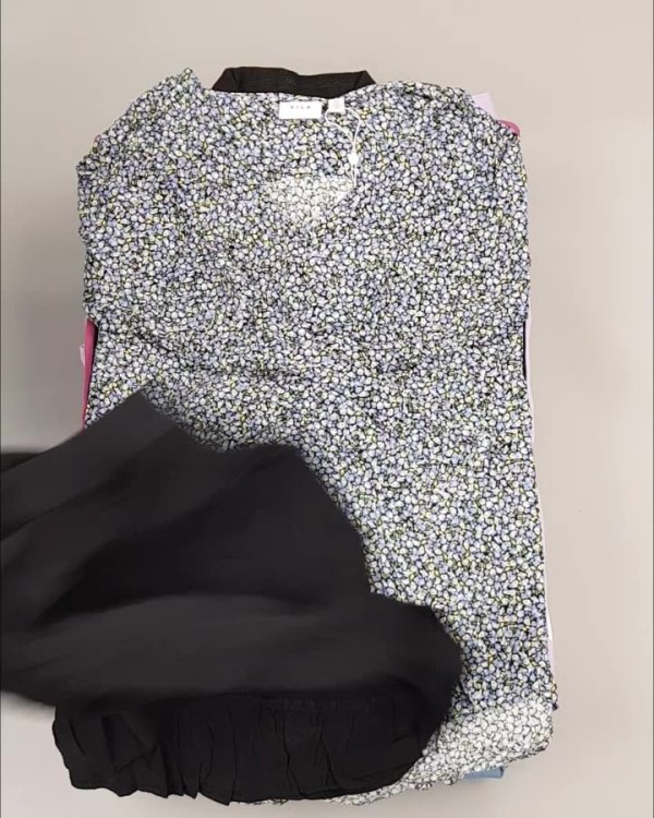 Фотография  777 - VILA Summer mix#15 кг, ЛОТ №4357 оптом в Пскове и Псковской области