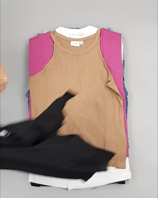 Фотография  596 - VILA Summer mix#15 кг, ЛОТ №4359 оптом в Пскове и Псковской области