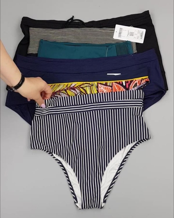 Фотография  559 - Купальники Chantelle#23 шт, ЛОТ №4412 оптом в Пскове и Псковской области