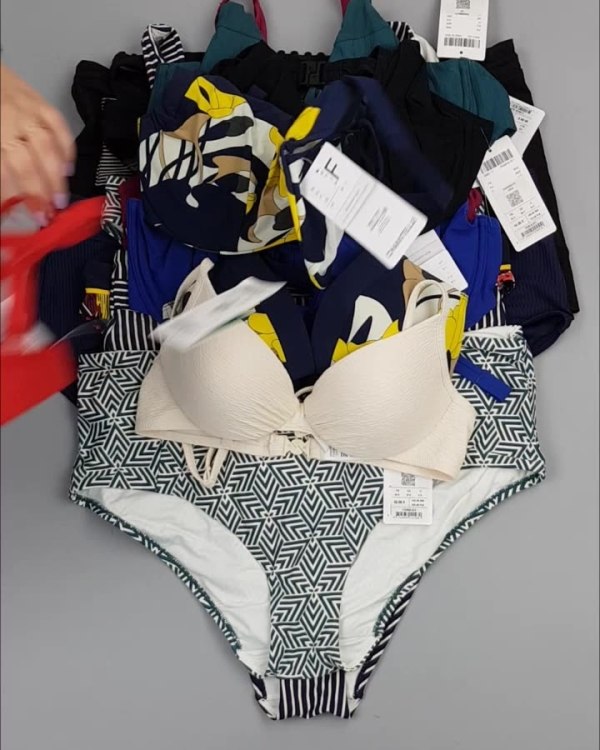 Фотография  196 - Купальники Chantelle#23 шт, ЛОТ №4412 оптом в Пскове и Псковской области