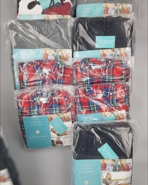 Фотография  898 - Халаты, комбинезоны (семейный) СТОК CAN#10 кг, ЛОТ №4452 оптом в Пскове и Псковской области