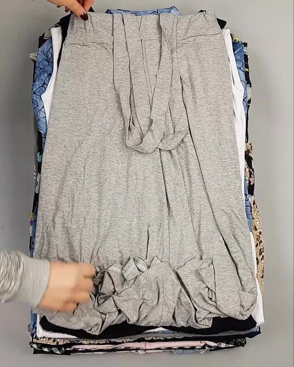 Фотография  881 - Платья Корея#20 шт, ЛОТ №5613 оптом в Пскове и Псковской области