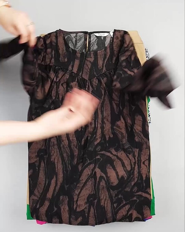 Фотография  972 - DK, Bestseller + Summer mix#15 кг, ЛОТ №5626 оптом в Пскове и Псковской области