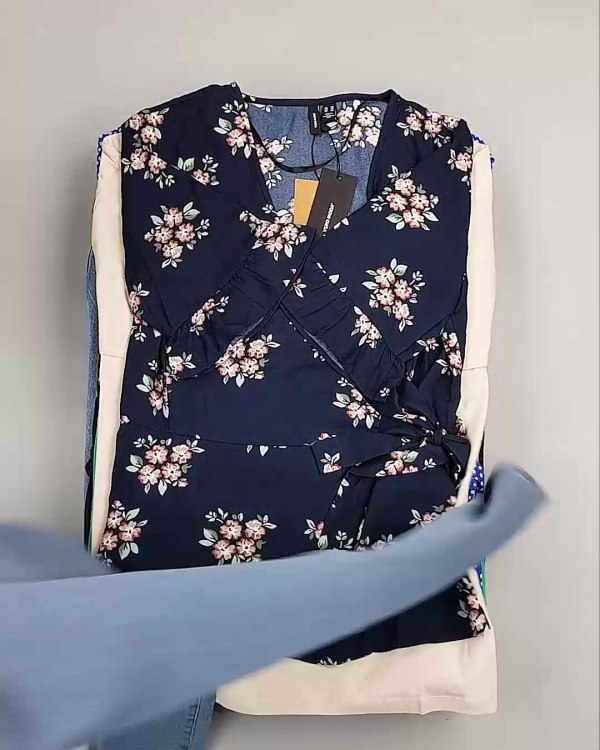 Фотография  289 - DK, Bestseller Summer mix#50 кг, ЛОТ №6186 оптом в Пскове и Псковской области