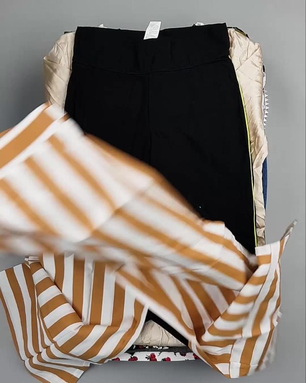 Фотография  954 - CALZEDONIA лето mix#50 шт, ЛОТ №6366 оптом в Пскове и Псковской области