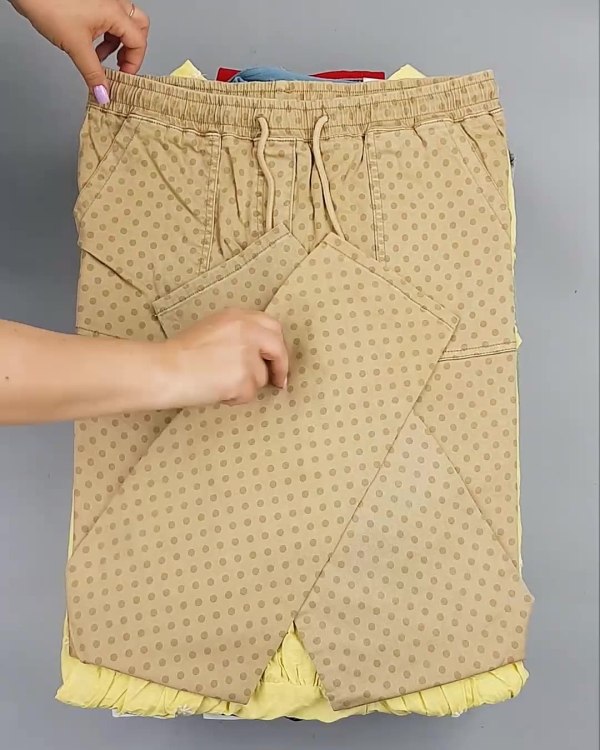 Фотография  757 - DK, Bestseller + Summer mix#15 кг, ЛОТ №6410 оптом в Пскове и Псковской области