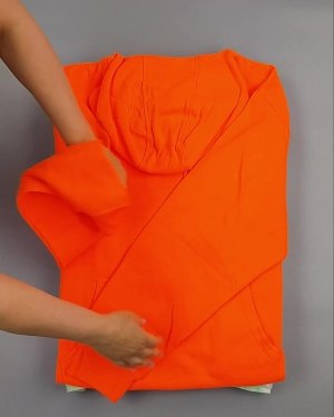 Фотография  539 - Толстовки СТОК CAN 0424#10 кг, ЛОТ №6425 оптом в Пскове и Псковской области