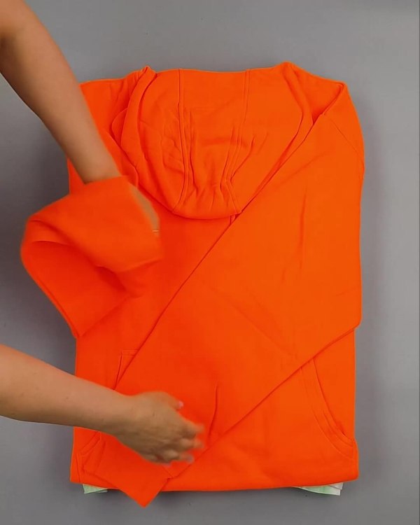 Фотография  996 - Толстовки СТОК CAN 0424#10 кг, ЛОТ №6425 оптом в Пскове и Псковской области