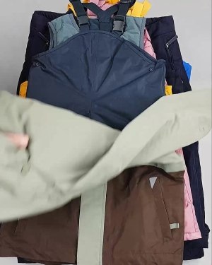 Фотография  843 - Верхняя одежда TCM kids 074#7 кг, ЛОТ №6678 оптом в Пскове и Псковской области