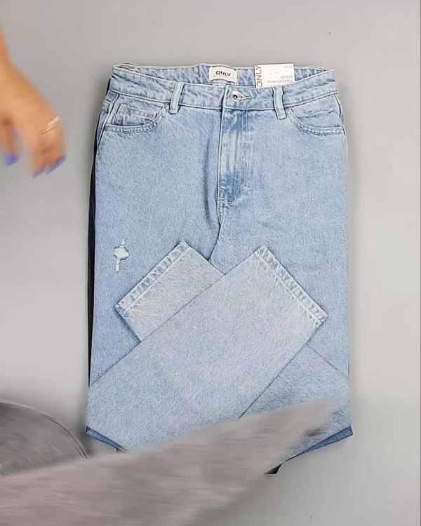 Фотография  715 - Джинсы женские Дания#10 кг, ЛОТ №6764 оптом в Пскове и Псковской области