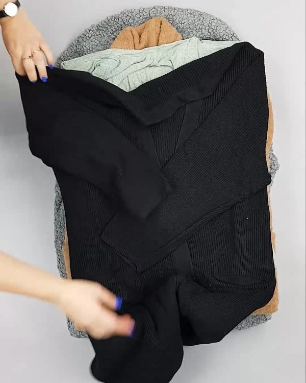 Фотография  828 - Кардиганы СТОК CAN#10 кг, ЛОТ №6887 оптом в Пскове и Псковской области