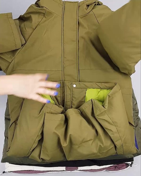 Фотография  876 - Верхняя одежда Дания#10,1 кг ЛОТ №6909 оптом в Пскове и Псковской области