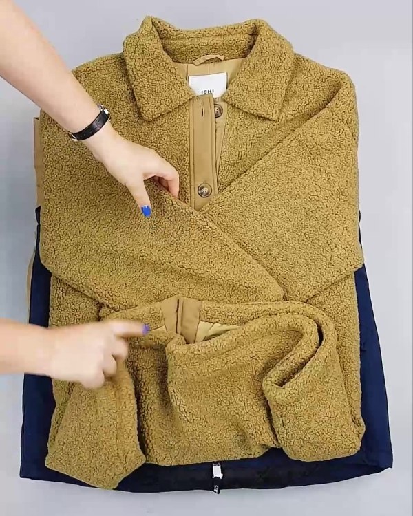 Фотография  795 - Верхняя одежда Дания#10,2 кг ЛОТ №6911 оптом в Пскове и Псковской области