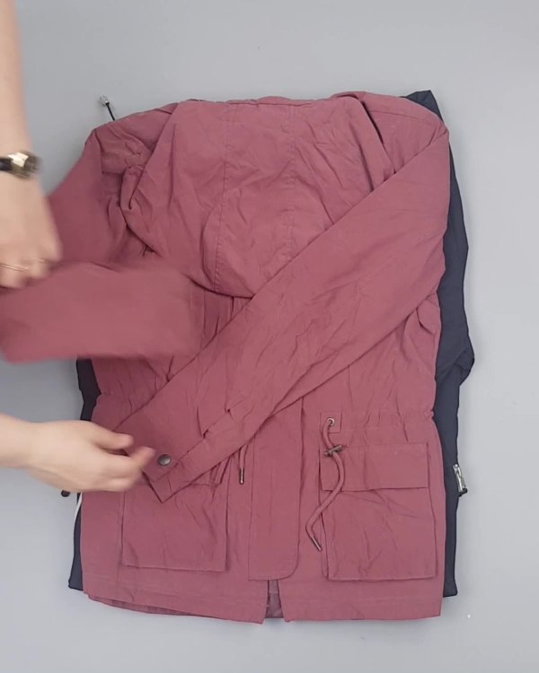 Фотография  868 - А 92602 Ветровки женские (Light Zipper jackets)#25 кг оптом в Пскове и Псковской области