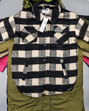 Купить Верхняя одежда BESTSELLER Дания#12 кг, ЛОТ №5189 оптом в Пскове и Псковской области