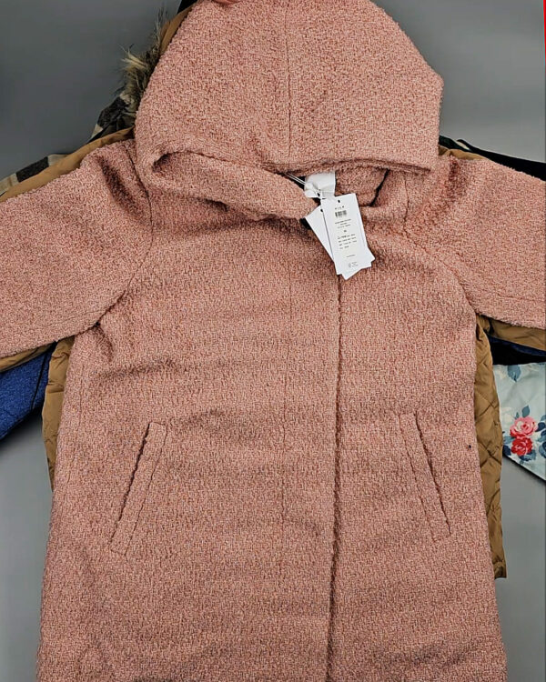 Фотография  645 - Верхняя одежда VILA#10,2 кг, ЛОТ №6826 оптом в Пскове и Псковской области