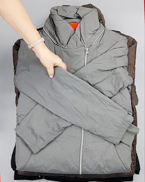 Фотография  974 - Primetta Куртки женские#25 кг оптом в Пскове и Псковской области