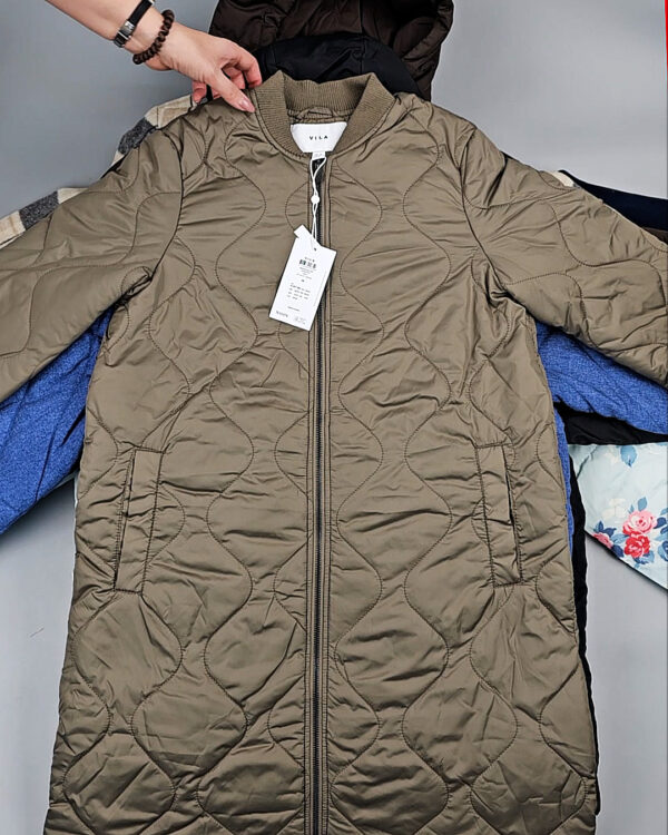 Фотография  947 - Верхняя одежда VILA#10,2 кг, ЛОТ №6826 оптом в Пскове и Псковской области