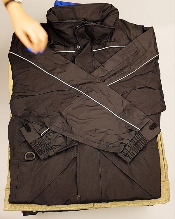 Фотография  286 - Ветровки CAN 084#10 кг, ЛОТ №6939 оптом в Пскове и Псковской области