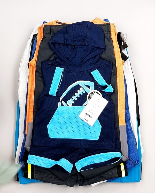 Фотография  541 - Спортивные костюмы дети CAN#6 кг оптом в Пскове и Псковской области