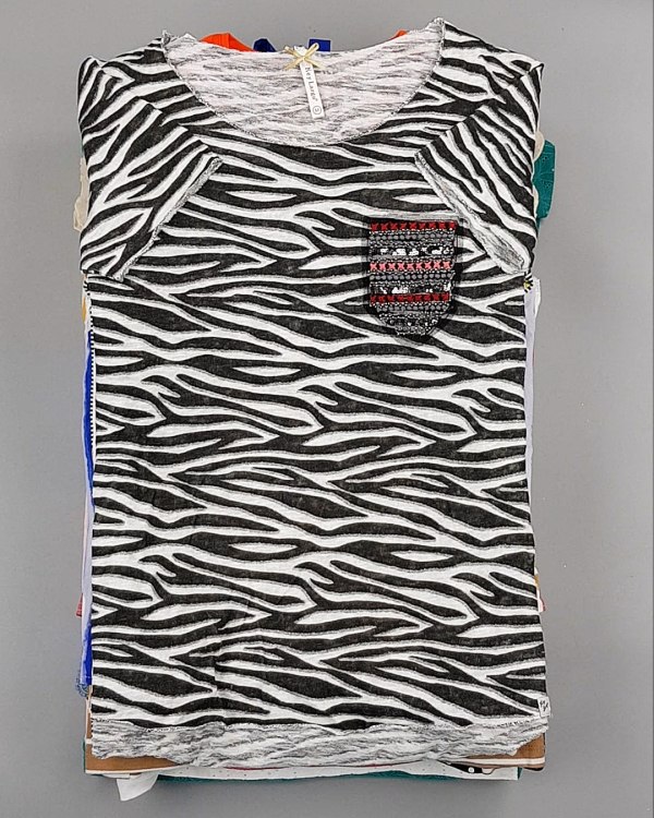 Фотография  665 - Cream Футболки поло женские#25 кг оптом в Пскове и Псковской области