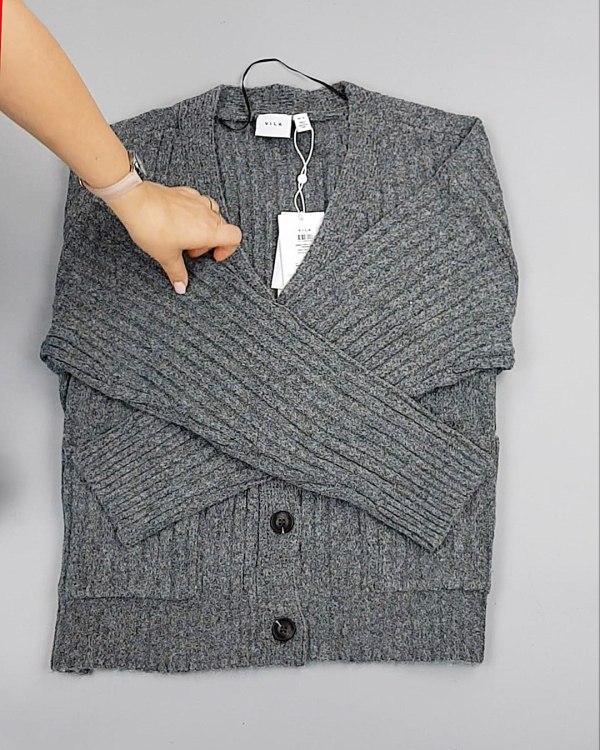 Фотография  743 - Кардиганы VILA W 104#7 кг, ЛОТ №7155 оптом в Пскове и Псковской области