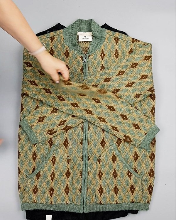 Фотография  834 - ANERKJENDT джемпера 104#10 кг, ЛОТ №7127 оптом в Пскове и Псковской области