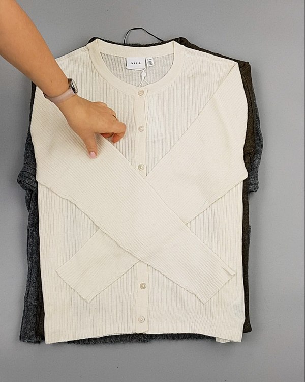 Фотография  528 - Кардиганы VILA W 104#7 кг, ЛОТ №7155 оптом в Пскове и Псковской области