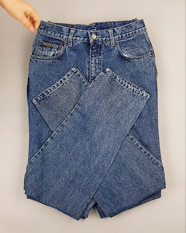 Фотография  870 - Джинсы CALVIN KLEIN муж #8,1 кг, ЛОТ №7022 оптом в Пскове и Псковской области