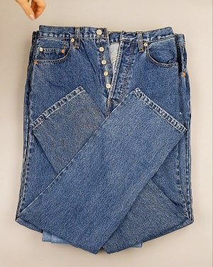 Фотография  929 - Джинсы LEVIS муж #7,5 кг, ЛОТ №7013 оптом в Пскове и Псковской области