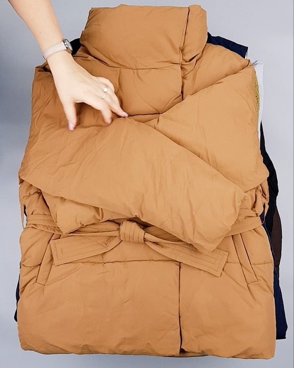 Фотография  380 - Верхняя одежда Дания#9,9 кг, ЛОТ №7057 оптом в Пскове и Псковской области