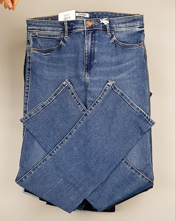 Фотография  887 - Джинсы WRANGLER м/ж#8,1 кг, ЛОТ №7011 оптом в Пскове и Псковской области