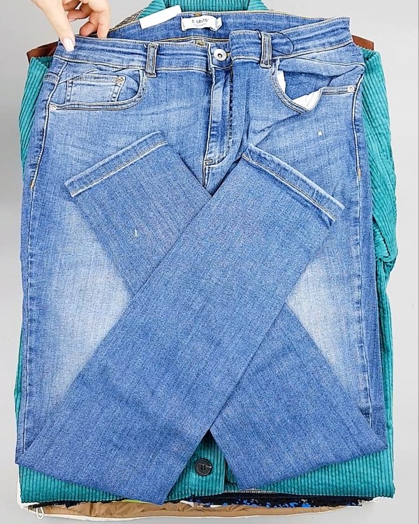 Фотография  758 - B.YOUNG Winter mix 104#15 кг, ЛОТ №7171 оптом в Пскове и Псковской области