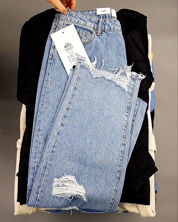 Фотография  911 - Bestseller Winter В mix 114#15 кг, ЛОТ №7372 оптом в Пскове и Псковской области