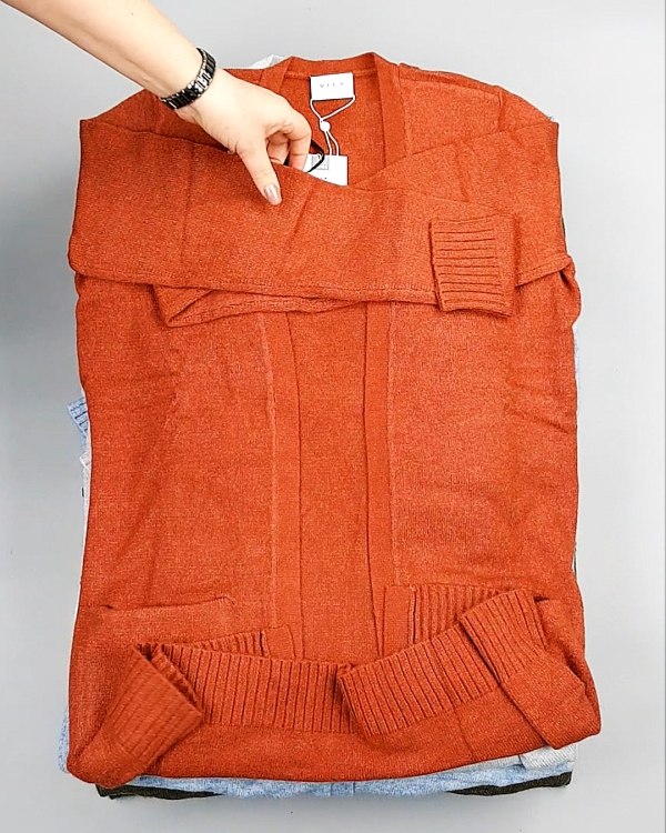 Фотография  592 - Кардиганы VILA W 104#7 кг, ЛОТ №7382 оптом в Пскове и Псковской области