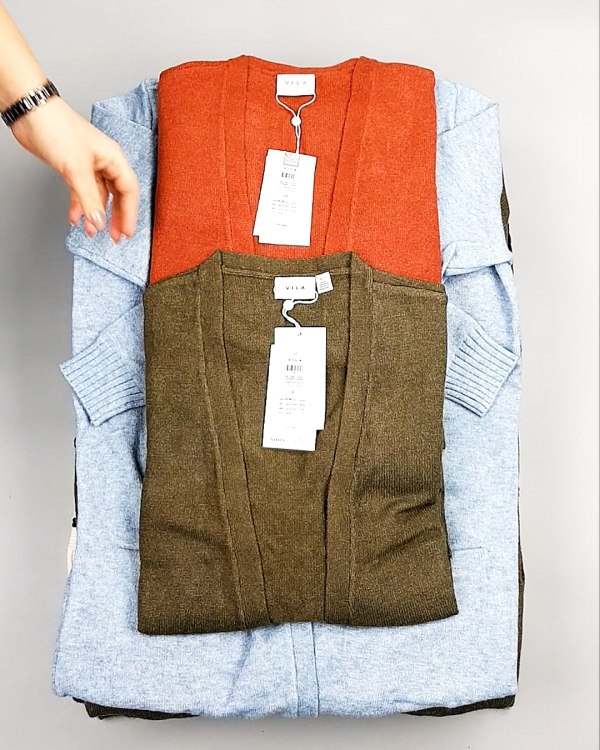 Фотография  930 - Кардиганы VILA W 104#7 кг, ЛОТ №7382 оптом в Пскове и Псковской области