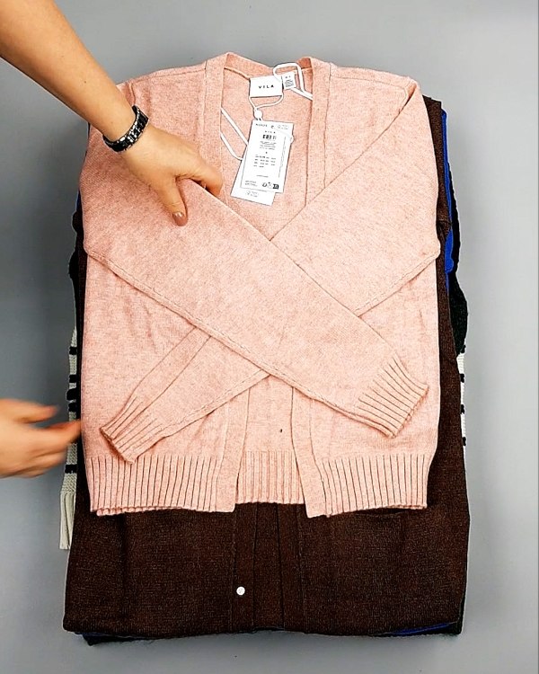 Фотография  755 - Кардиганы VILA W 104#7 кг, ЛОТ №7382 оптом в Пскове и Псковской области