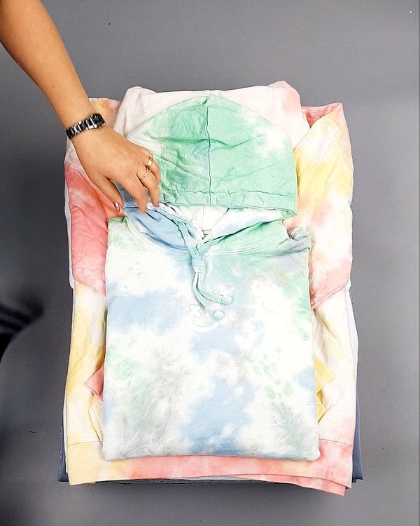 Фотография  460 - HOODIE CAN 084#10 кг, ЛОТ №7426 оптом в Пскове и Псковской области