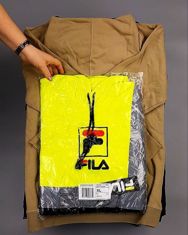 Фотография  439 - Толстовки СТОК CAN 0424#10 кг, ЛОТ №7447 оптом в Пскове и Псковской области