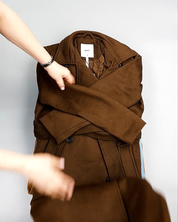 Фотография  601 - Пальто Bestseller 104#10,5 кг, ЛОТ №7559 оптом в Пскове и Псковской области