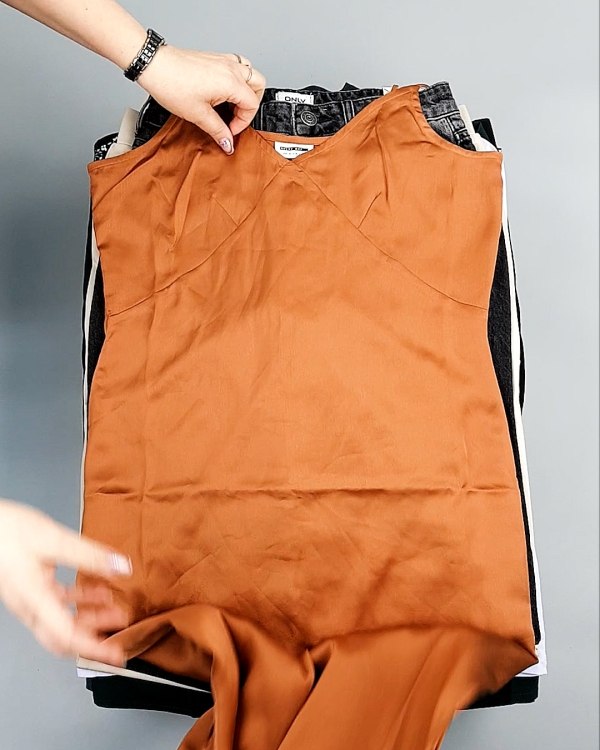 Фотография  540 - Bestseller Summer mix 104#15 кг, ЛОТ №7493 оптом в Пскове и Псковской области