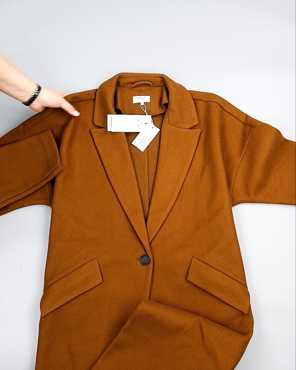 Фотография  670 - Пальто Bestseller 104#10,75 кг, ЛОТ №7561 оптом в Пскове и Псковской области