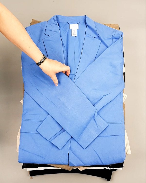 Фотография  774 - 12191 H&M mix textil 1224#25 кг, ЛОТ №7489 оптом в Пскове и Псковской области