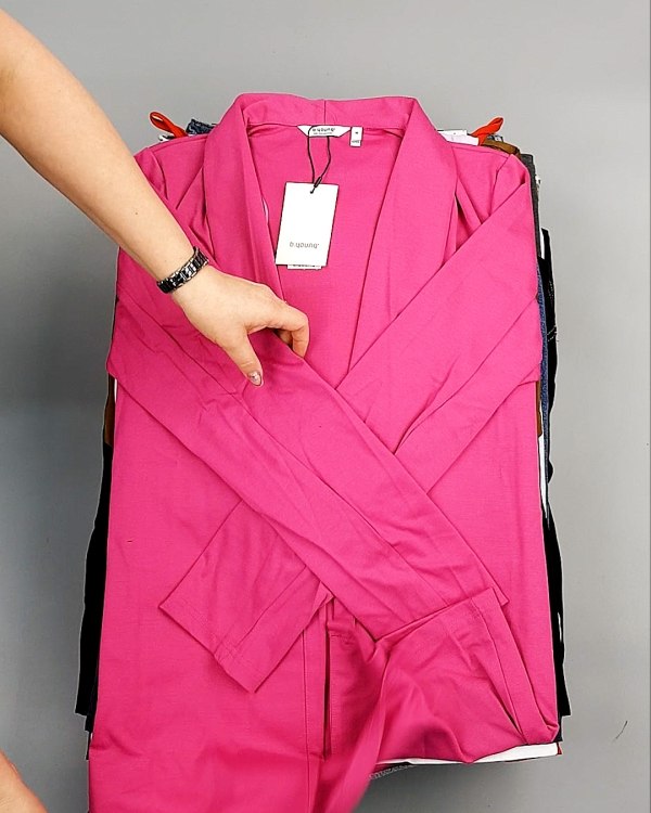 Фотография  637 - Bestseller Summer mix 104#15 кг, ЛОТ №7494 оптом в Пскове и Псковской области