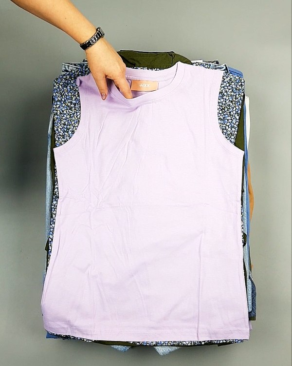 Фотография  801 - Bestseller Summer mix 104#15 кг, ЛОТ №7493 оптом в Пскове и Псковской области